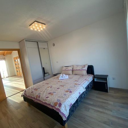Villa Leona Palushaj Donji Stoj Buitenkant foto