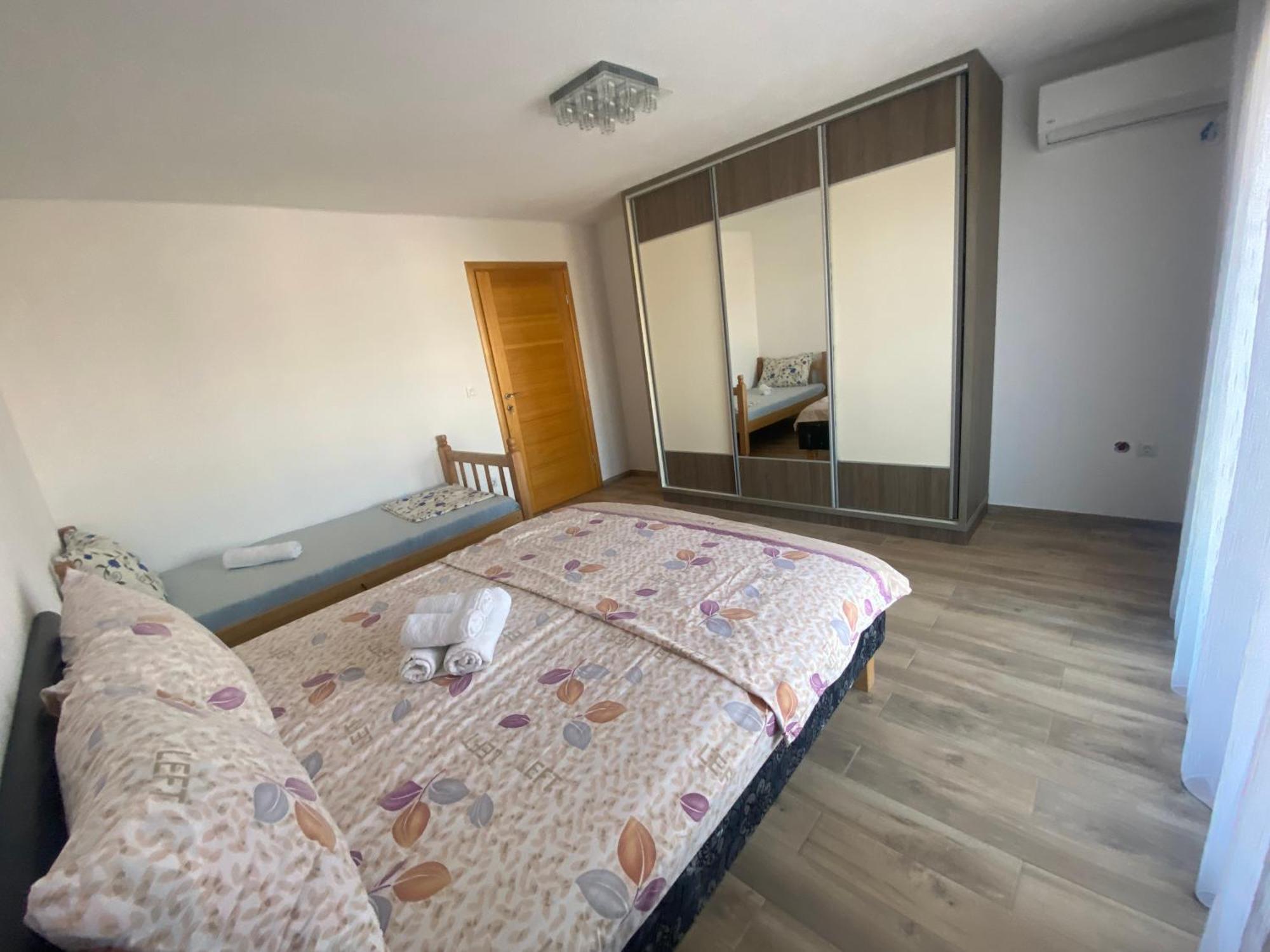 Villa Leona Palushaj Donji Stoj Buitenkant foto